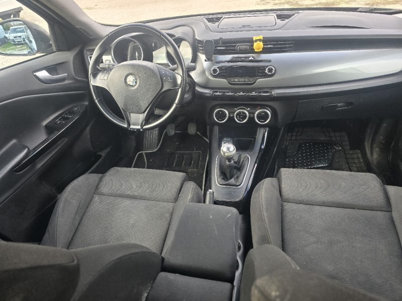 ALFA ROMEO GIULIETTA 1.6 JTDM 105CH VENTE A PROS  2010