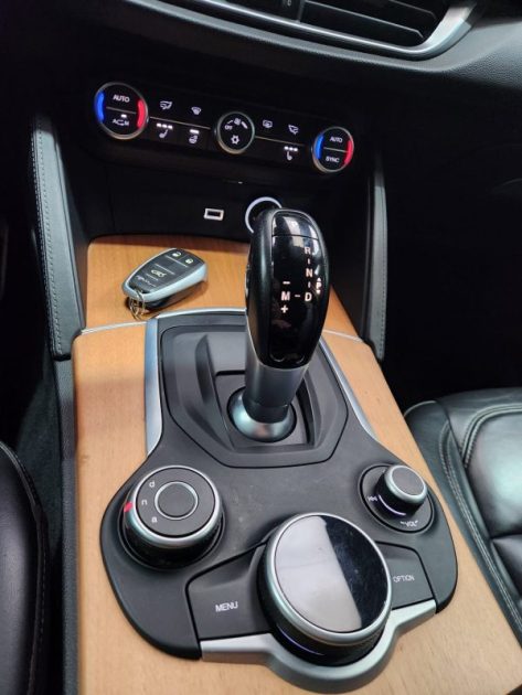 ALFA ROMEO STELVIO 2.0 TURBO 280 SUPER Q4 AT8*CAMERA*CUIR* 2017