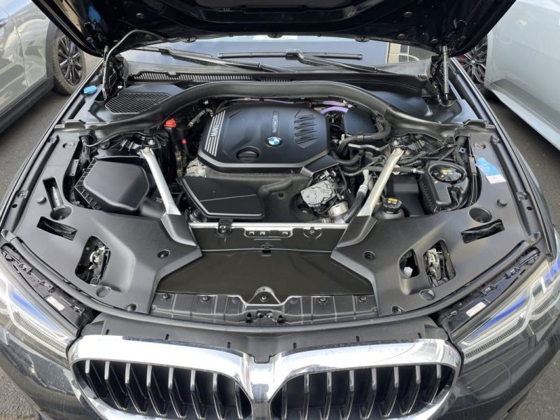 BMW SERIE 5 G31 TOURING 520D Model 2021 190 LUXURY BVA8*LIVE COCKPIT*CAMERA*CUIR* 