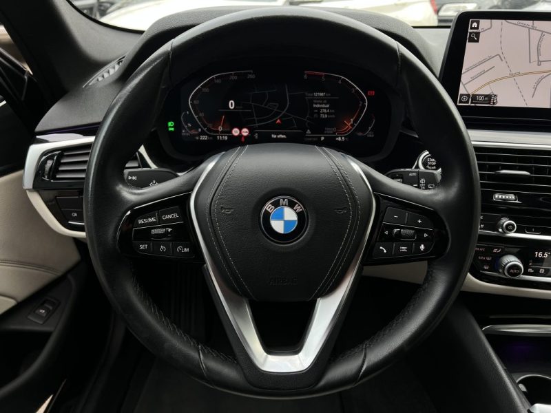BMW SERIE 5 G31 TOURING 520D Model 2021 190 LUXURY BVA8*LIVE COCKPIT*CAMERA*CUIR* 