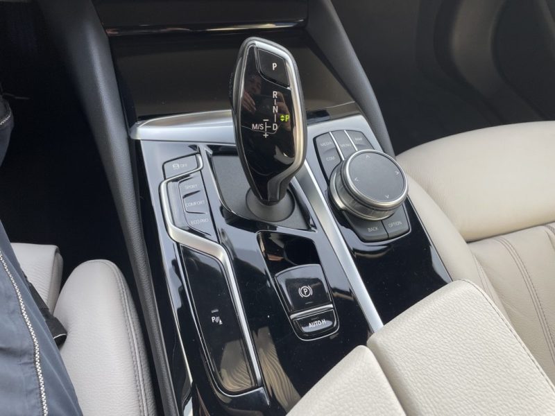 BMW SERIE 5 G31 TOURING 520D Model 2021 190 LUXURY BVA8*LIVE COCKPIT*CAMERA*CUIR* 
