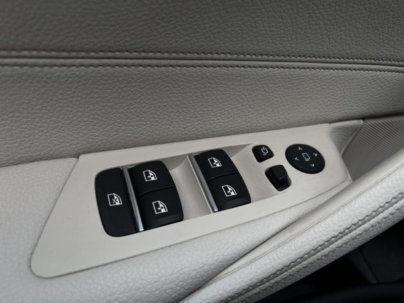 BMW SERIE 5 G31 TOURING 520D Model 2021 190 LUXURY BVA8*LIVE COCKPIT*CAMERA*CUIR* 
