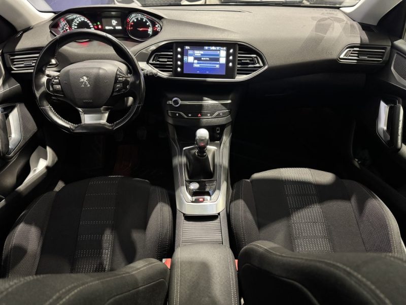 Peugeot 308 SW 1.2 130ch Allure – Toit panoramique – Distribution OK – Suivi complet
