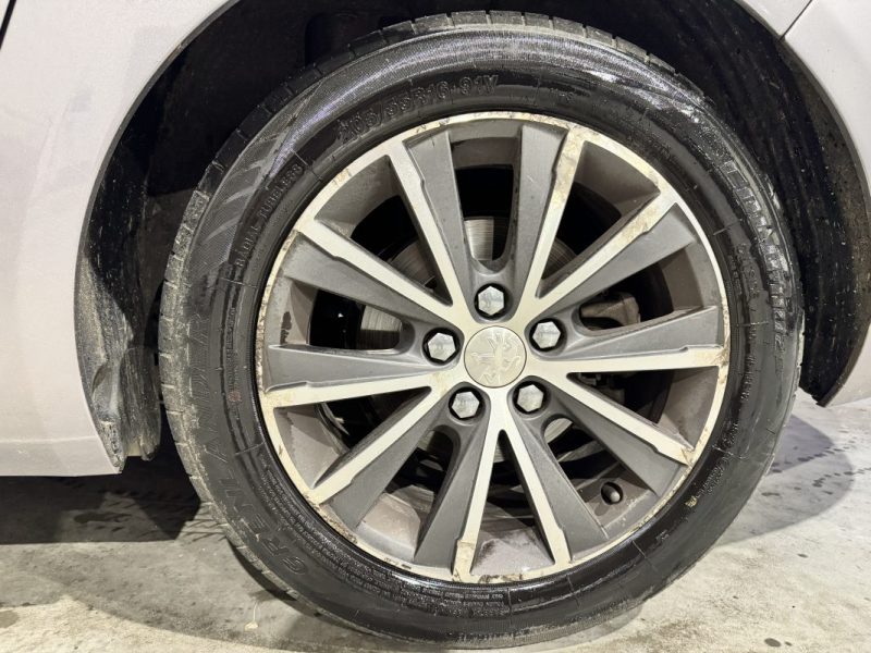 Peugeot 308 SW 1.2 130ch Allure – Toit panoramique – Distribution OK – Suivi complet