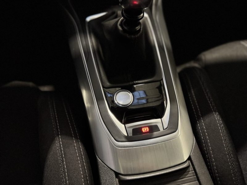 Peugeot 308 SW 1.2 130ch Allure – Toit panoramique – Distribution OK – Suivi complet