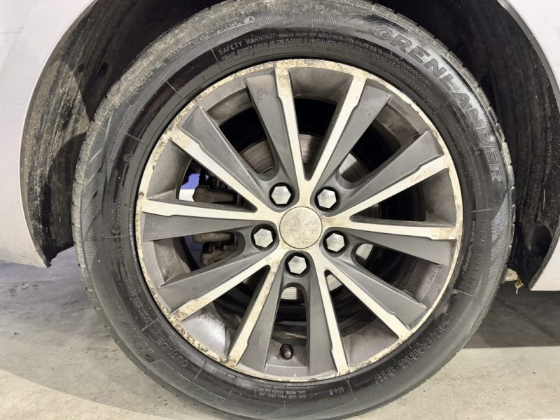 Peugeot 308 SW 1.2 130ch Allure – Toit panoramique – Distribution OK – Suivi complet