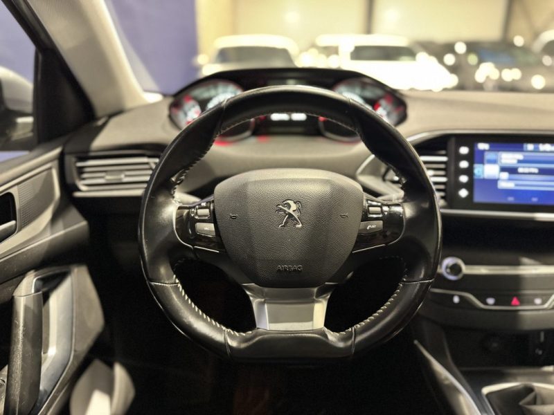 Peugeot 308 SW 1.2 130ch Allure – Toit panoramique – Distribution OK – Suivi complet