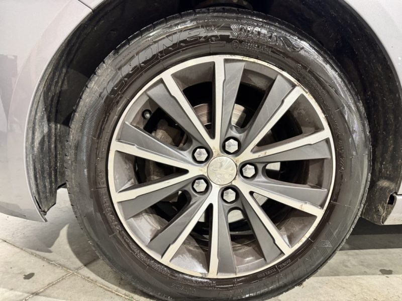 Peugeot 308 SW 1.2 130ch Allure – Toit panoramique – Distribution OK – Suivi complet