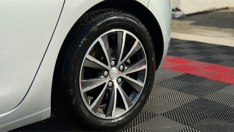 PEUGEOT 308 II 1.2 PURETECH 130CH ALLURE S&S 5P 2017