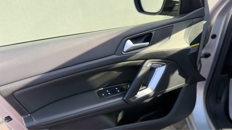 PEUGEOT 308 II 1.2 PURETECH 130CH ALLURE S&S 5P 2017