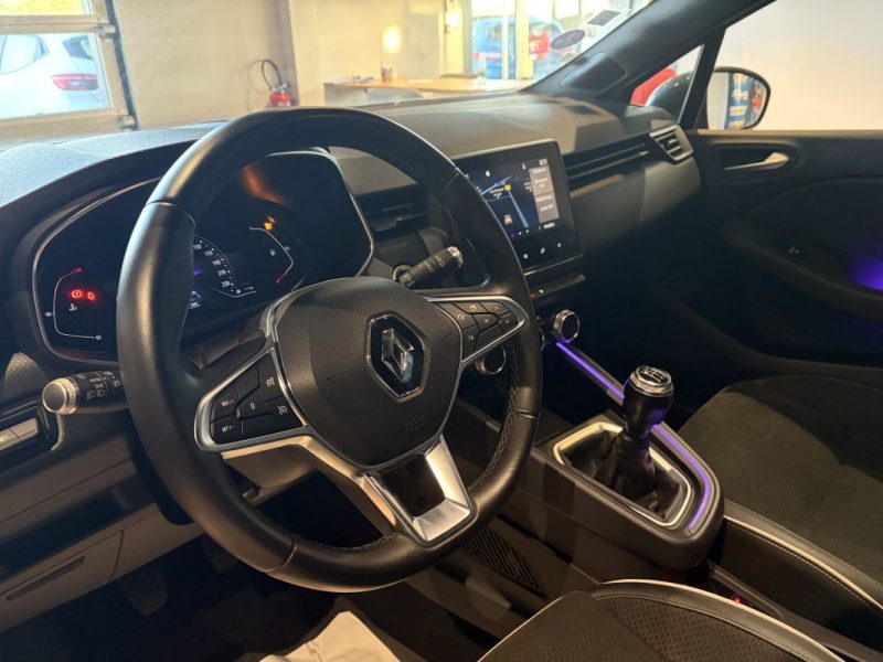 RENAULT CLIO 5 1.0 TCE 100 INTENS - SUIVI COMPLET - 4 ROUES NEIGE - CAMERA - MAINS LIBRES - FULL LED  2020
