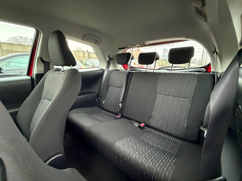 TOYOTA YARIS 69 VVT-I DYNAMIC 5P 2014