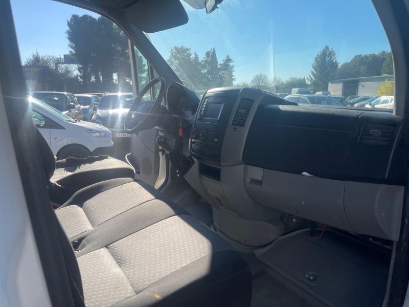 VOLKSWAGEN CRAFTER BENNE 2.0 TDI 136 273MKM