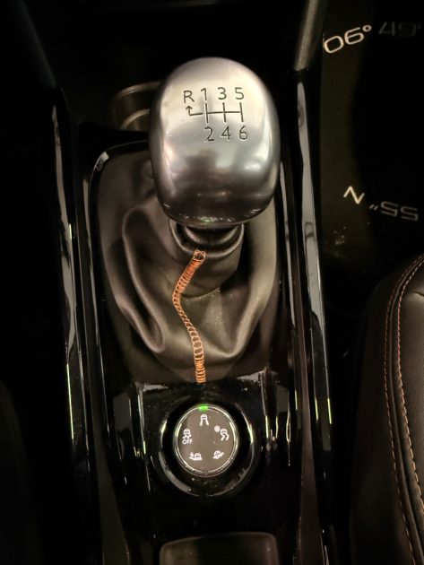 PEUGEOT 2008  1.6 BLUE HDI 120CH ALLURE - SUIVI DISPONIBLE - GARANTIE 12 MOIS