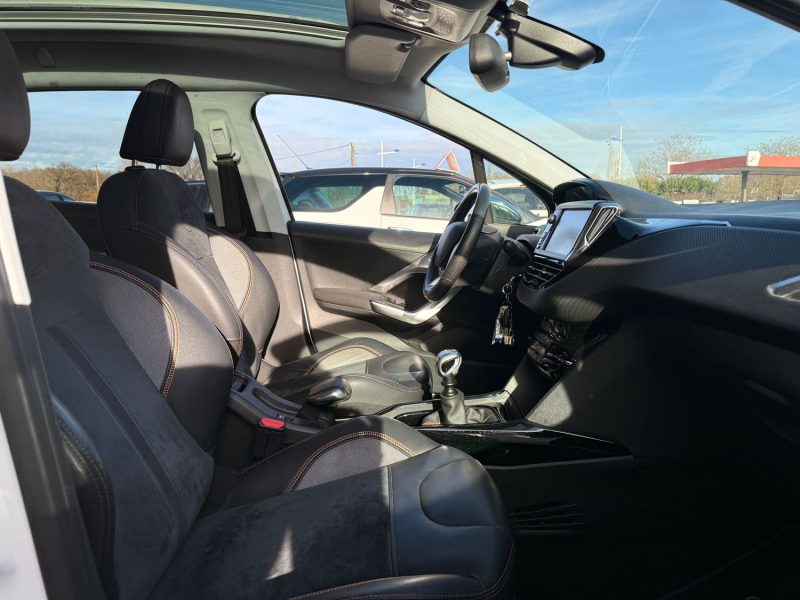 PEUGEOT 2008  1.6 BLUE HDI 120CH ALLURE - SUIVI DISPONIBLE - GARANTIE 12 MOIS