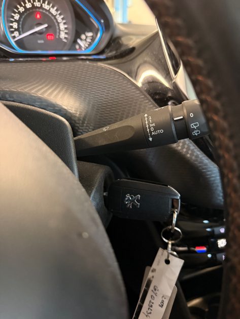 PEUGEOT 2008  1.6 BLUE HDI 120CH ALLURE - SUIVI DISPONIBLE - GARANTIE 12 MOIS