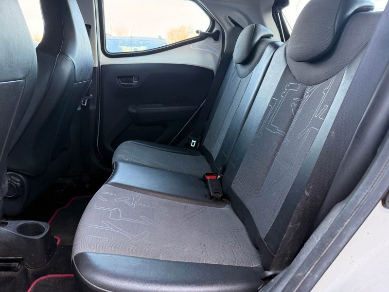 TOYOTA AYGO 2 1.0 VVTI X 69CH - 1ÈRE MAIN -  MOTEUR À CHAÎNE - GARANTIE 12 MOIS 