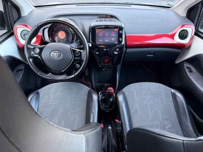 TOYOTA AYGO 2 1.0 VVTI X 69CH - 1ÈRE MAIN -  MOTEUR À CHAÎNE - GARANTIE 12 MOIS 2017
