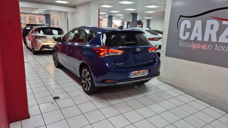 TOYOTA AURIS BERLINE HYBRIDE 136cv DESIGN/1 ERE MAIN/TVA RECUPERABLE
