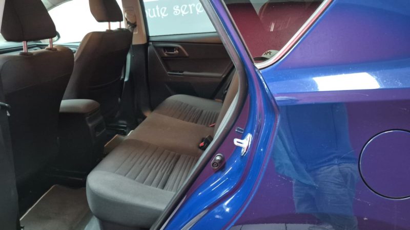 TOYOTA AURIS BERLINE HYBRIDE 136cv DESIGN/1 ERE MAIN/TVA RECUPERABLE