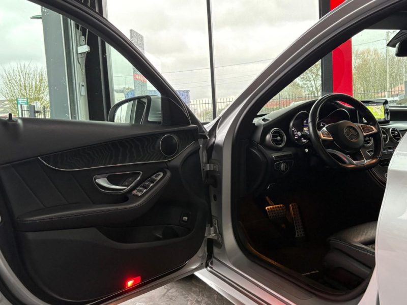 Mercedes C180 CDI 116ch 📋 Suivi Mercedes ✨ Toit ouvrant pano 🌅 Attelage 🔄 Garantie 🛡️