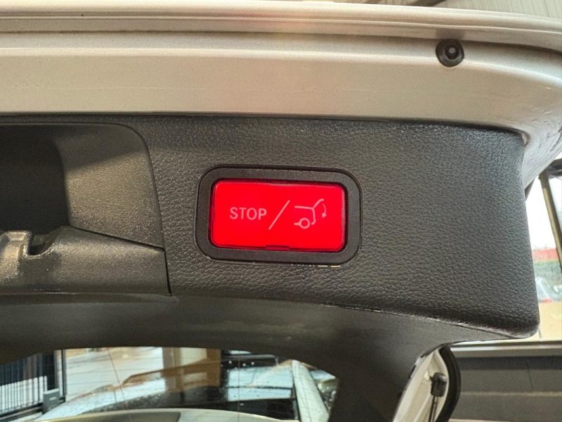 Mercedes C180 CDI 116ch 📋 Suivi Mercedes ✨ Toit ouvrant pano 🌅 Attelage 🔄 Garantie 🛡️