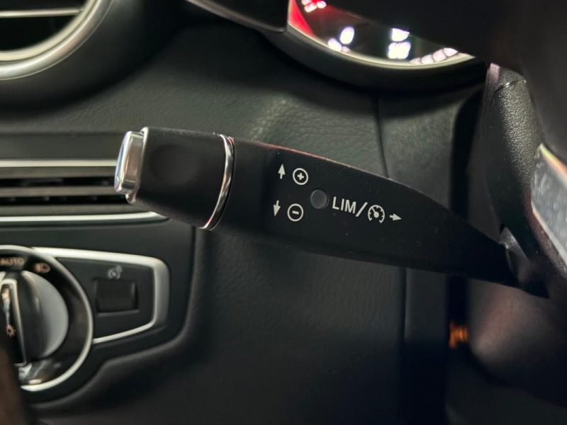 Mercedes C180 CDI 116ch 📋 Suivi Mercedes ✨ Toit ouvrant pano 🌅 Attelage 🔄 Garantie 🛡️