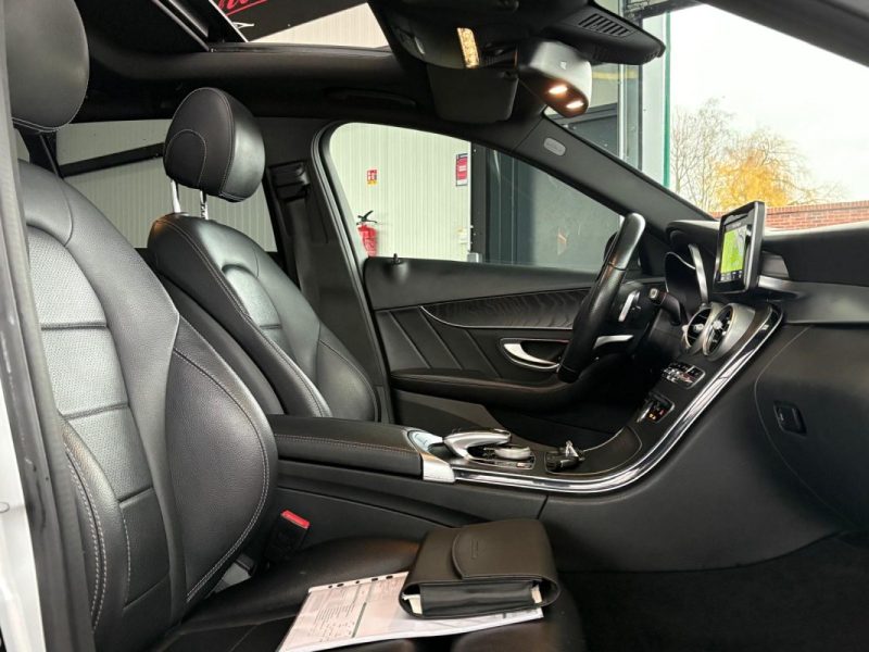 Mercedes C180 CDI 116ch 📋 Suivi Mercedes ✨ Toit ouvrant pano 🌅 Attelage 🔄 Garantie 🛡️