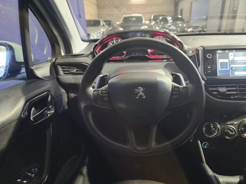 PEUGEOT 208 1.2 82Cv-ACTIVE-BVA-3P- 54 000 km
