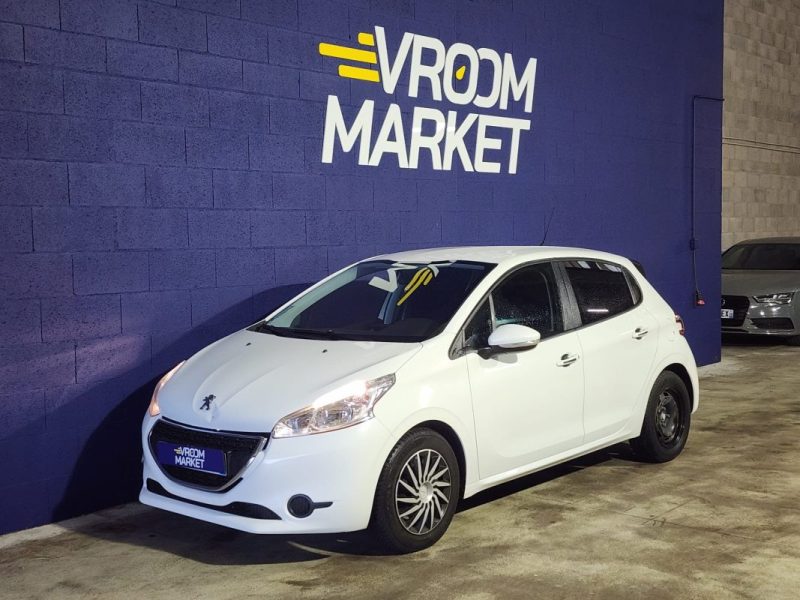 PEUGEOT 208 1.2 82Cv-ACTIVE-BVA-3P- 54 000 km
