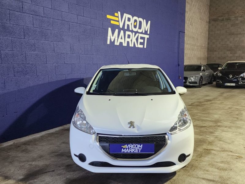 PEUGEOT 208 1.2 82Cv-ACTIVE-BVA-3P- 54 000 km