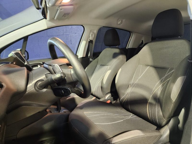 PEUGEOT 208 1.2 82Cv-ACTIVE-BVA-3P- 54 000 km