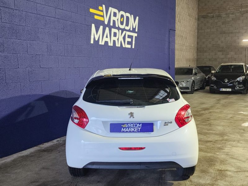 PEUGEOT 208 1.2 82Cv-ACTIVE-BVA-3P- 54 000 km