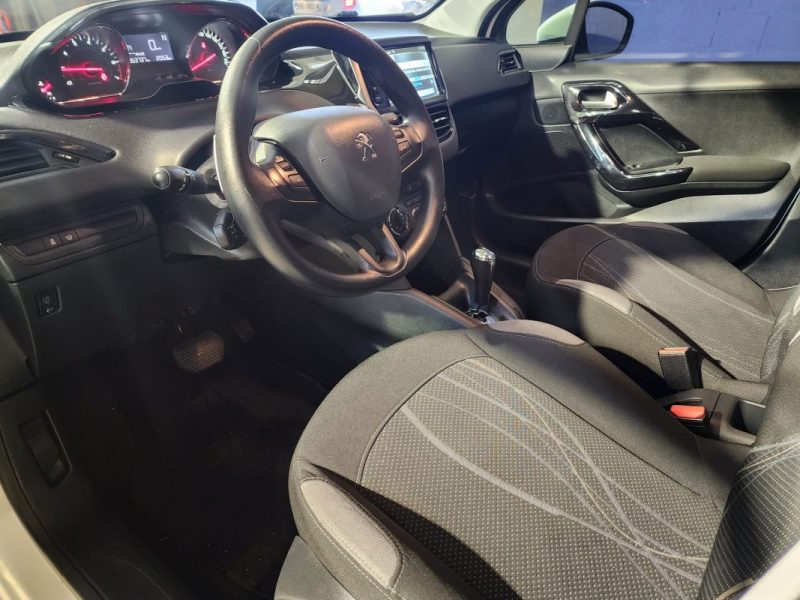 PEUGEOT 208 1.2 82Cv-ACTIVE-BVA-3P- 54 000 km