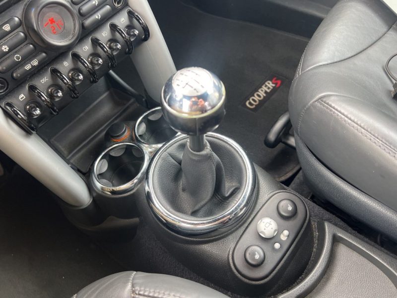 MINI COOPER S CABRIOLET 1.6 L 170 ch GPS, sièges chauffants, Harman Kardon