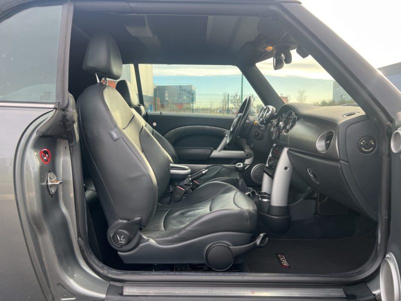 MINI COOPER S CABRIOLET 1.6 L 170 ch GPS, sièges chauffants, Harman Kardon