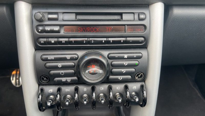 MINI COOPER S CABRIOLET 1.6 L 170 ch GPS, sièges chauffants, Harman Kardon