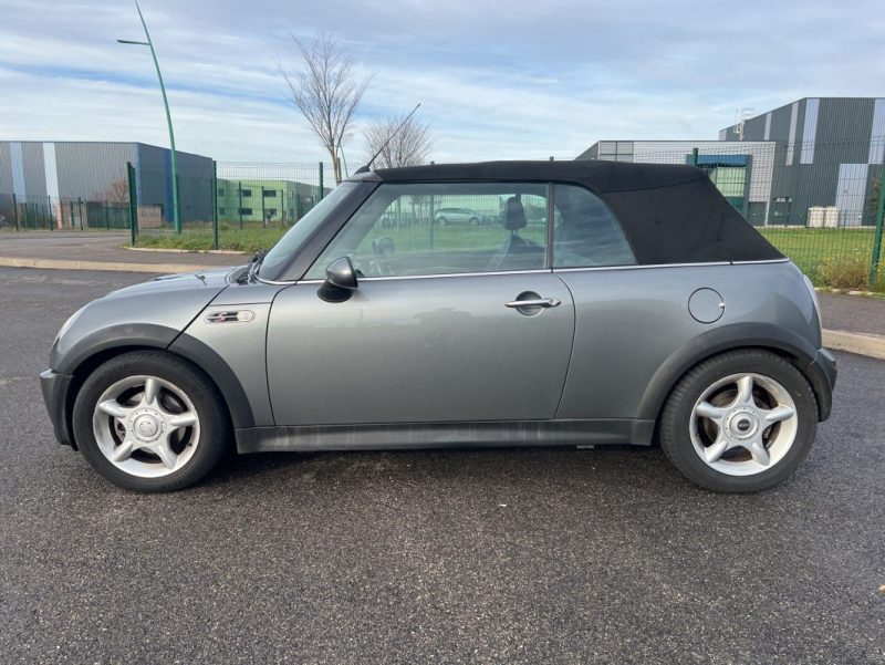 MINI COOPER S CABRIOLET 1.6 L 170 ch GPS, sièges chauffants, Harman Kardon