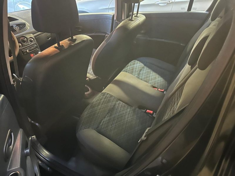 RENAULT CLIO RIP CURL 1.5DCI 70 2007