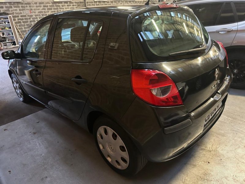 RENAULT CLIO RIP CURL 1.5DCI 70 2007
