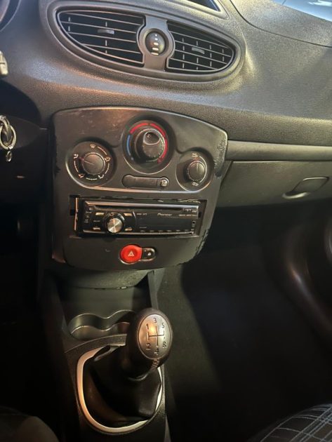 RENAULT CLIO RIP CURL 1.5DCI 70 2007