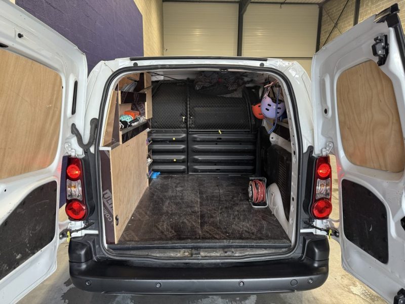 CITROEN BERLINGO 1.6 BlueHDI 100 CONFORT 3 PLACES / APPLE CARPLAY 