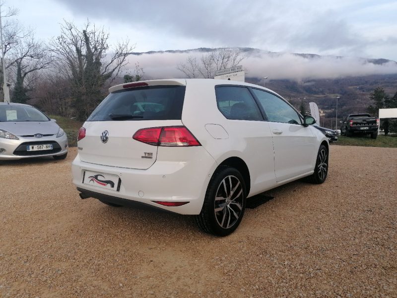 VOLKSWAGEN Golf 7 - 105ch essence