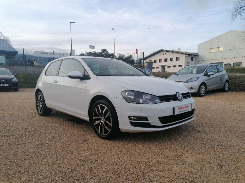 VOLKSWAGEN Golf 7 - 105ch essence