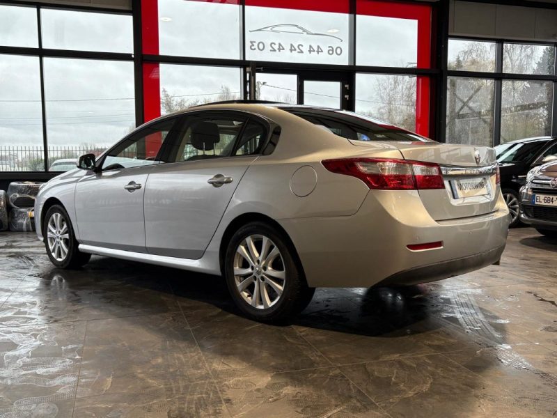 Renault Latitude 2.0 dCi 150ch 🚗 1ère main 📋 Toit ouvrant pano 🌅 Reprise 🔄 Garantie 🛡️