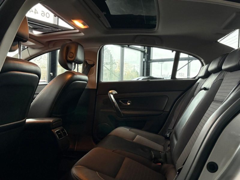 Renault Latitude 2.0 dCi 150ch 🚗 1ère main 📋 Toit ouvrant pano 🌅 Reprise 🔄 Garantie 🛡️