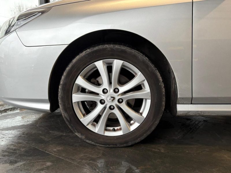 Renault Latitude 2.0 dCi 150ch 🚗 1ère main 📋 Toit ouvrant pano 🌅 Reprise 🔄 Garantie 🛡️