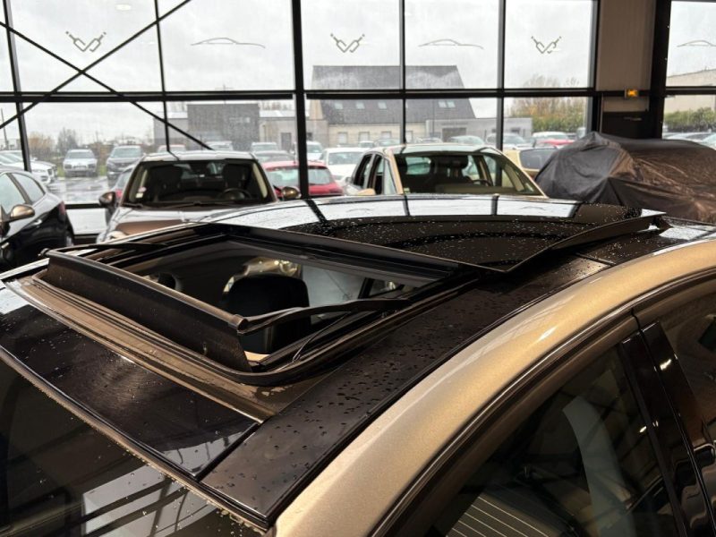 Renault Latitude 2.0 dCi 150ch 🚗 1ère main 📋 Toit ouvrant pano 🌅 Reprise 🔄 Garantie 🛡️