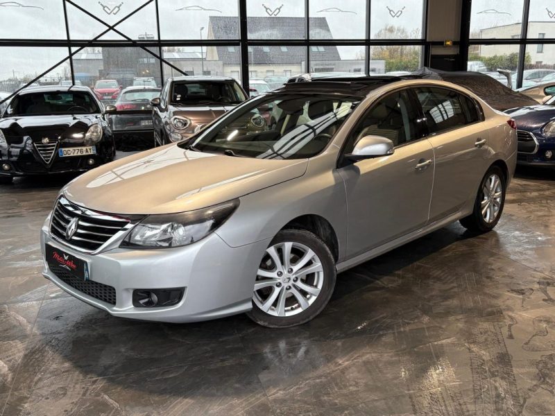 Renault Latitude 2.0 dCi 150ch 🚗 1ère main 📋 Toit ouvrant pano 🌅 Reprise 🔄 Garantie 🛡️