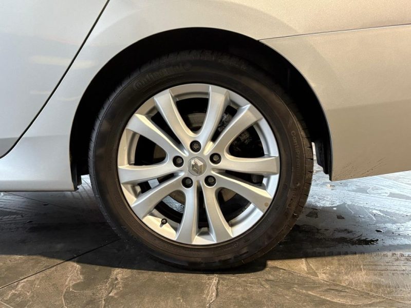 Renault Latitude 2.0 dCi 150ch 🚗 1ère main 📋 Toit ouvrant pano 🌅 Reprise 🔄 Garantie 🛡️